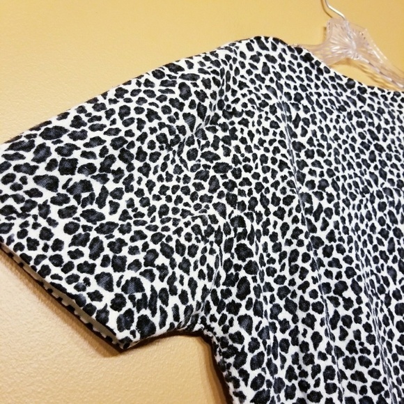 Yarnworks | Women's Vintage Animal Print Short Sleeve Sweater (Size XL) - Picture 6 of 9